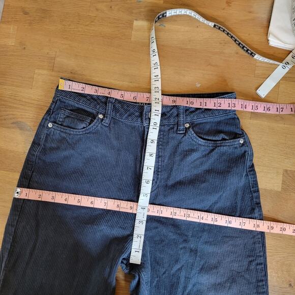 BDG / UO 26×29 Mom High-Rise Corduroy Jeans – Slate/Charcoal Gray - Picture 10 of 12